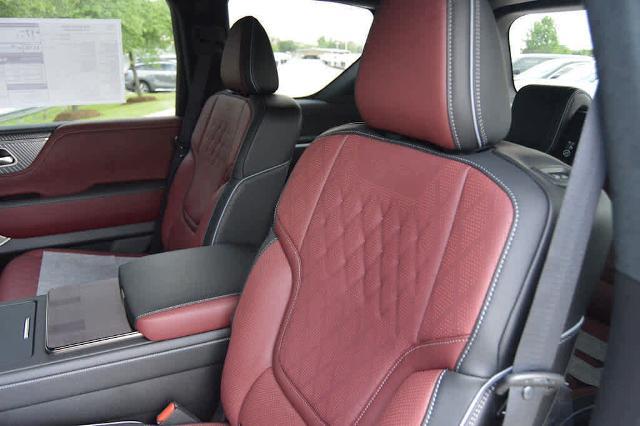 2025 INFINITI QX80 Vehicle Photo in Houston, TX 77090