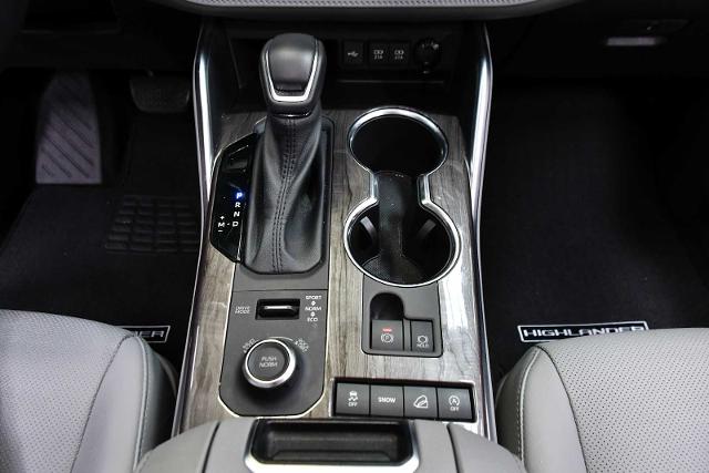 2021 Toyota Highlander Vehicle Photo in DALLAS, TX 75235