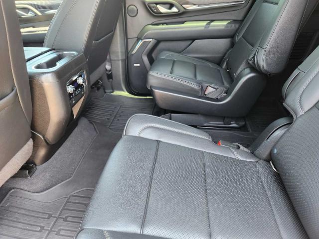 2022 GMC Yukon XL Vehicle Photo in DENTON, TX 76210-9321