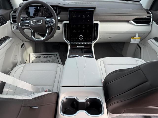 2025 GMC Acadia Vehicle Photo in COLUMBIA, MO 65203-3903