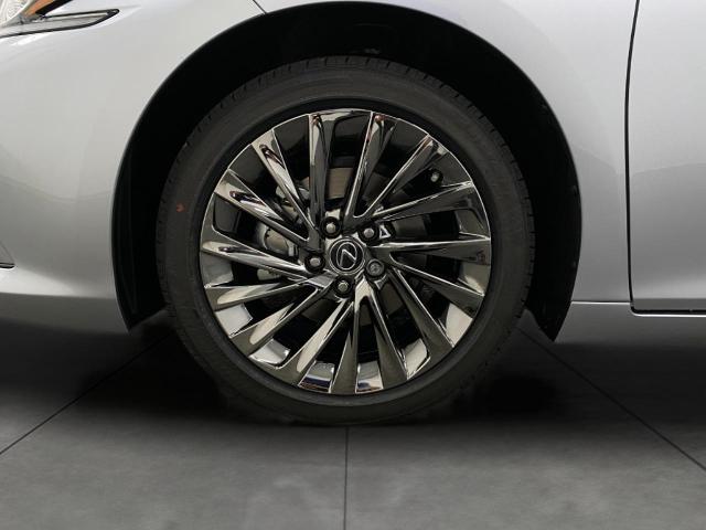 2025 Lexus ES 300h Vehicle Photo in Appleton, WI 54913