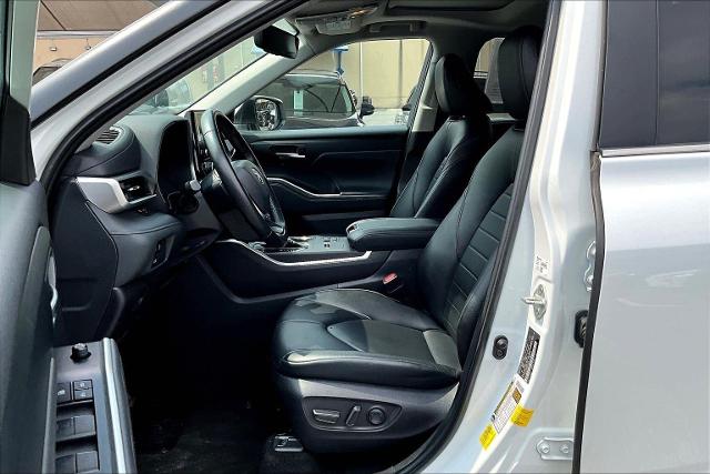 2023 Toyota Highlander Vehicle Photo in San Antonio, TX 78230