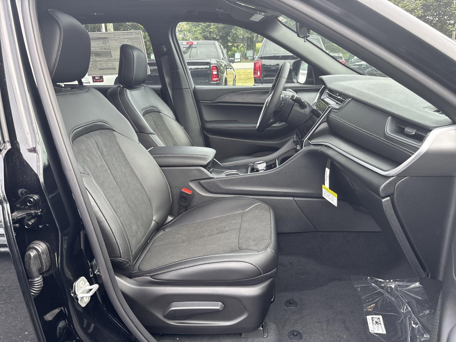2025 Jeep Grand Cherokee Vehicle Photo in Mechanicsburg, PA 17050-1707