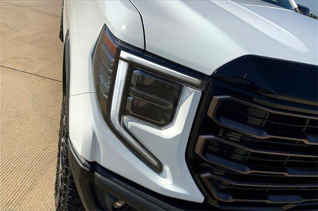 2024 GMC Sierra 1500 Vehicle Photo in TOPEKA, KS 66609-0000