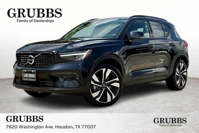 2025 Volvo XC40 Vehicle Photo in Houston, TX 77007
