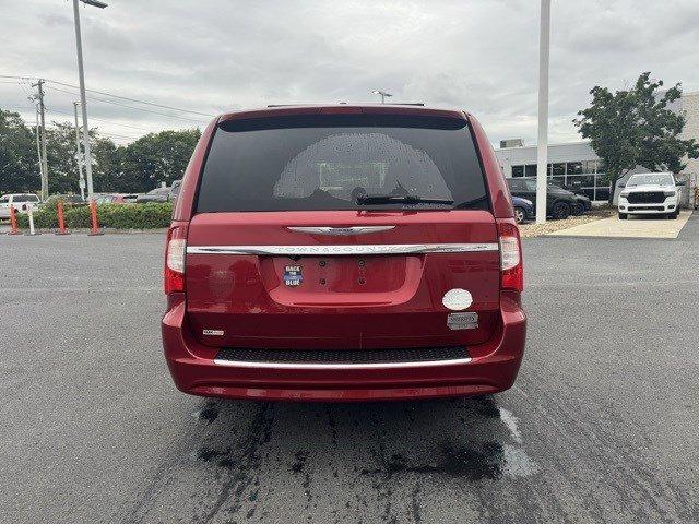 2012 Chrysler Town & Country Vehicle Photo in Mechanicsburg, PA 17050-1707