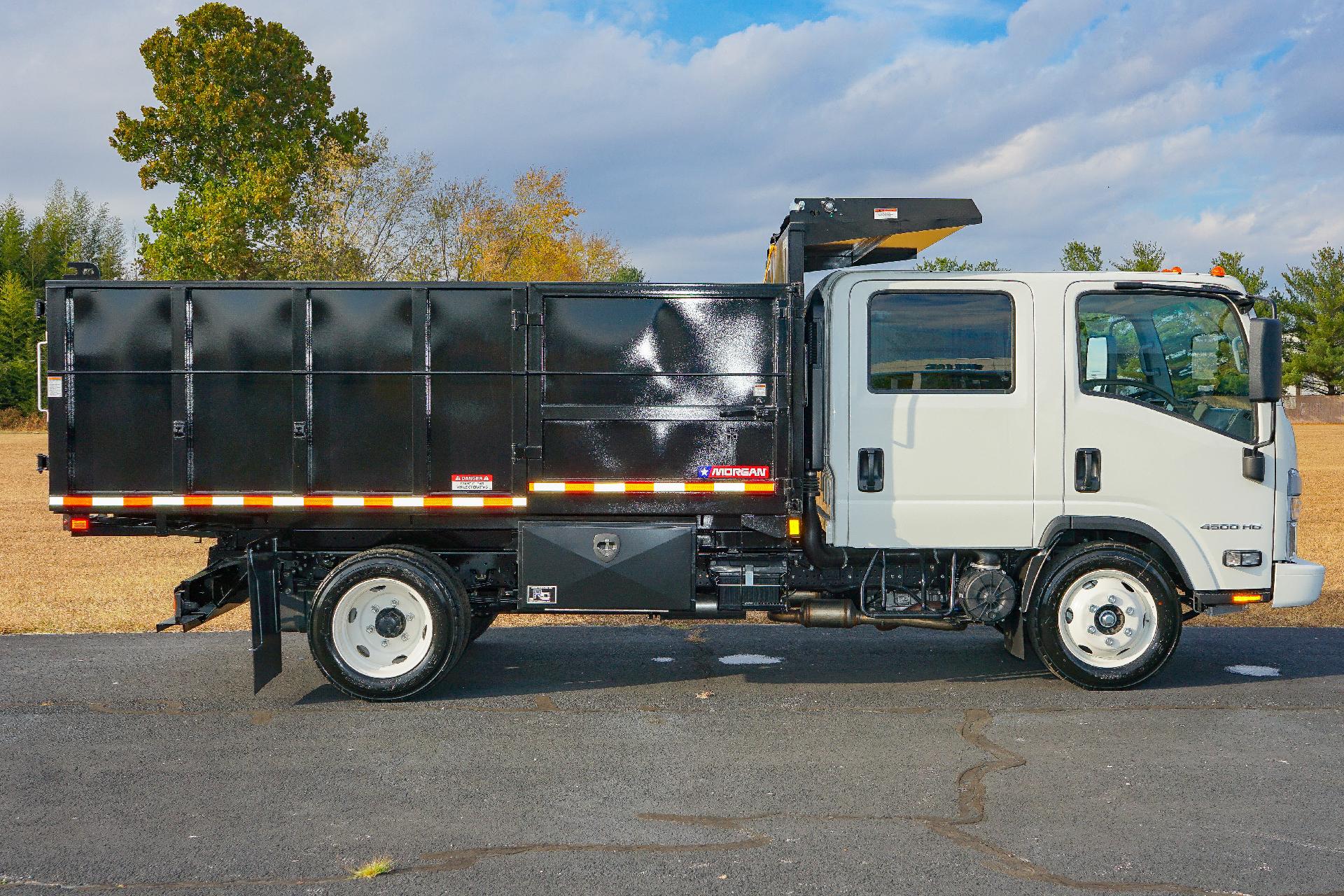 2024 Chevrolet Low Cab Forward 4500 Vehicle Photo in SMYRNA, DE 19977-2874