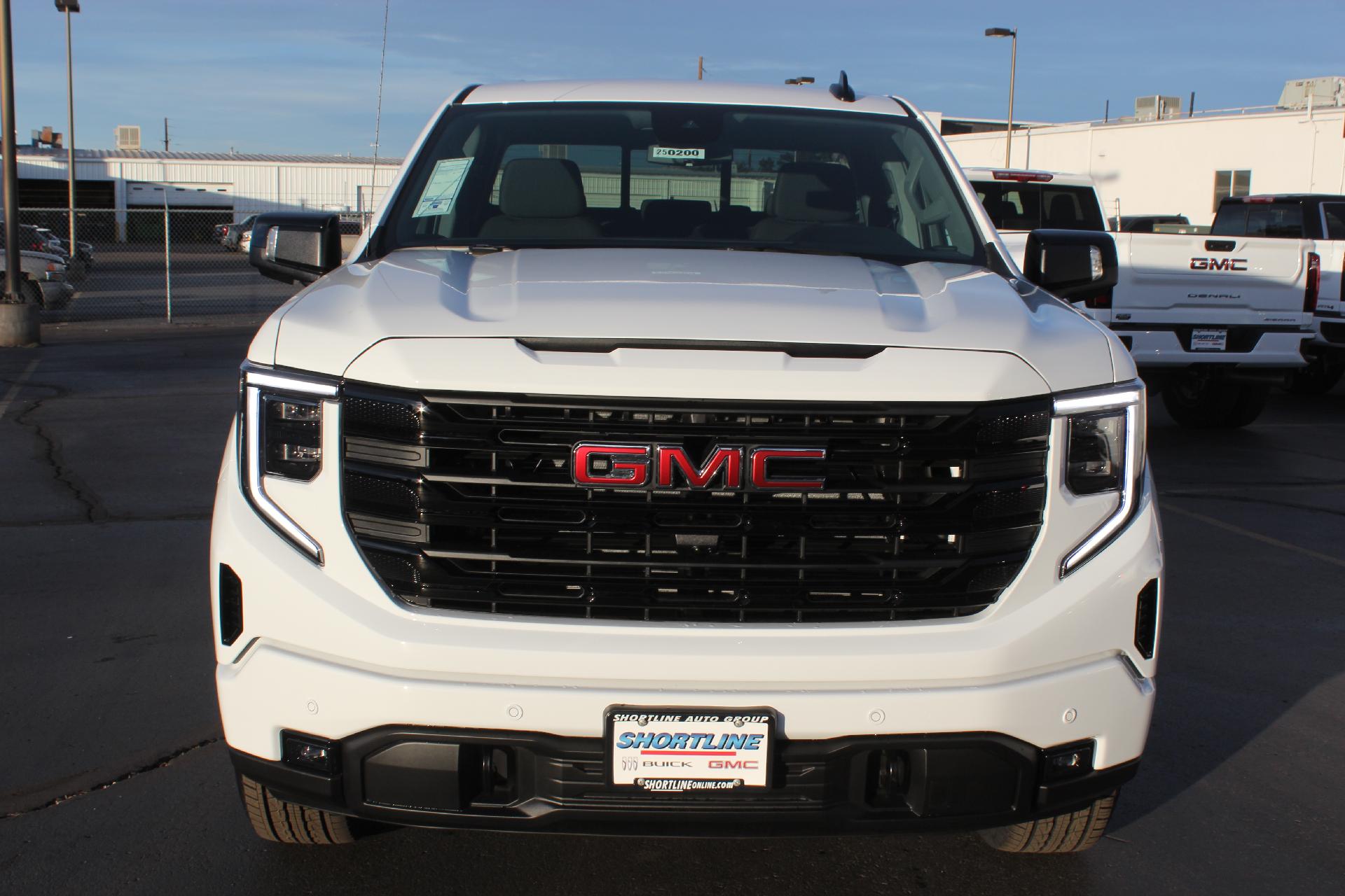2025 GMC Sierra 1500 Vehicle Photo in AURORA, CO 80012-4011