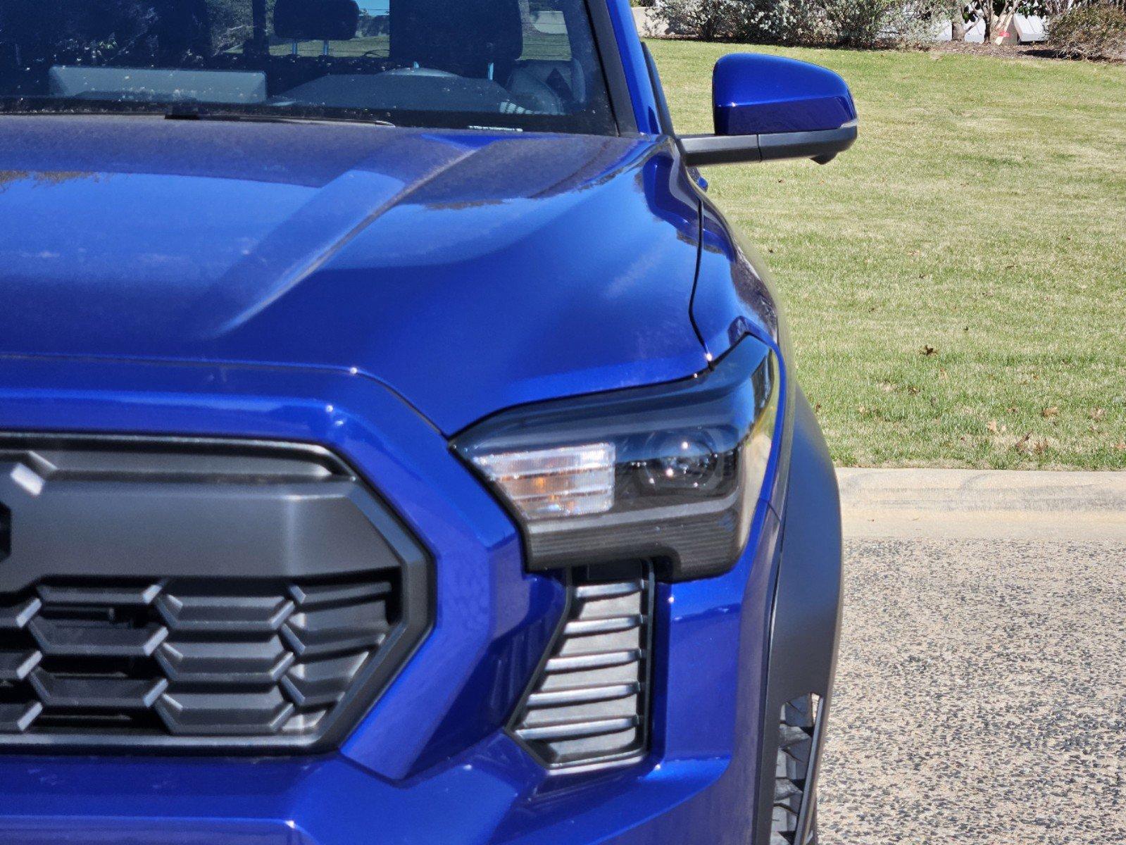 2024 Toyota Tacoma 4WD Vehicle Photo in FORT WORTH, TX 76132