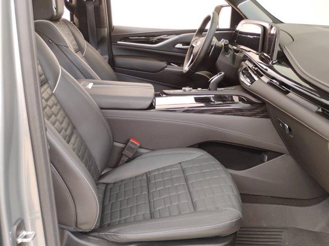 2024 Cadillac Escalade Vehicle Photo in PINEVILLE, NC 28134-8495
