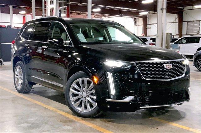 2025 Cadillac XT6 Vehicle Photo in KANSAS CITY, MO 64114-4545
