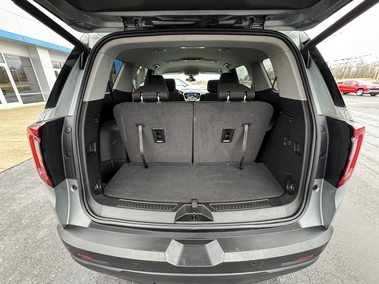 2023 GMC Acadia Vehicle Photo in BOONVILLE, IN 47601-9633
