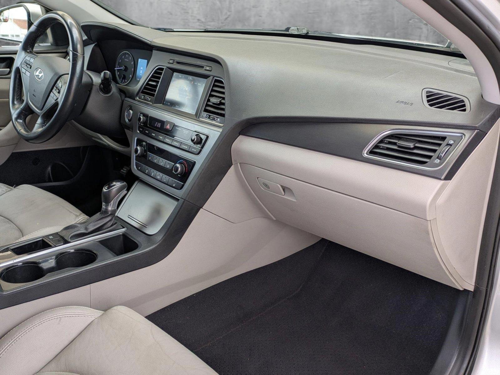 2017 Hyundai SONATA Vehicle Photo in Tustin, CA 92782