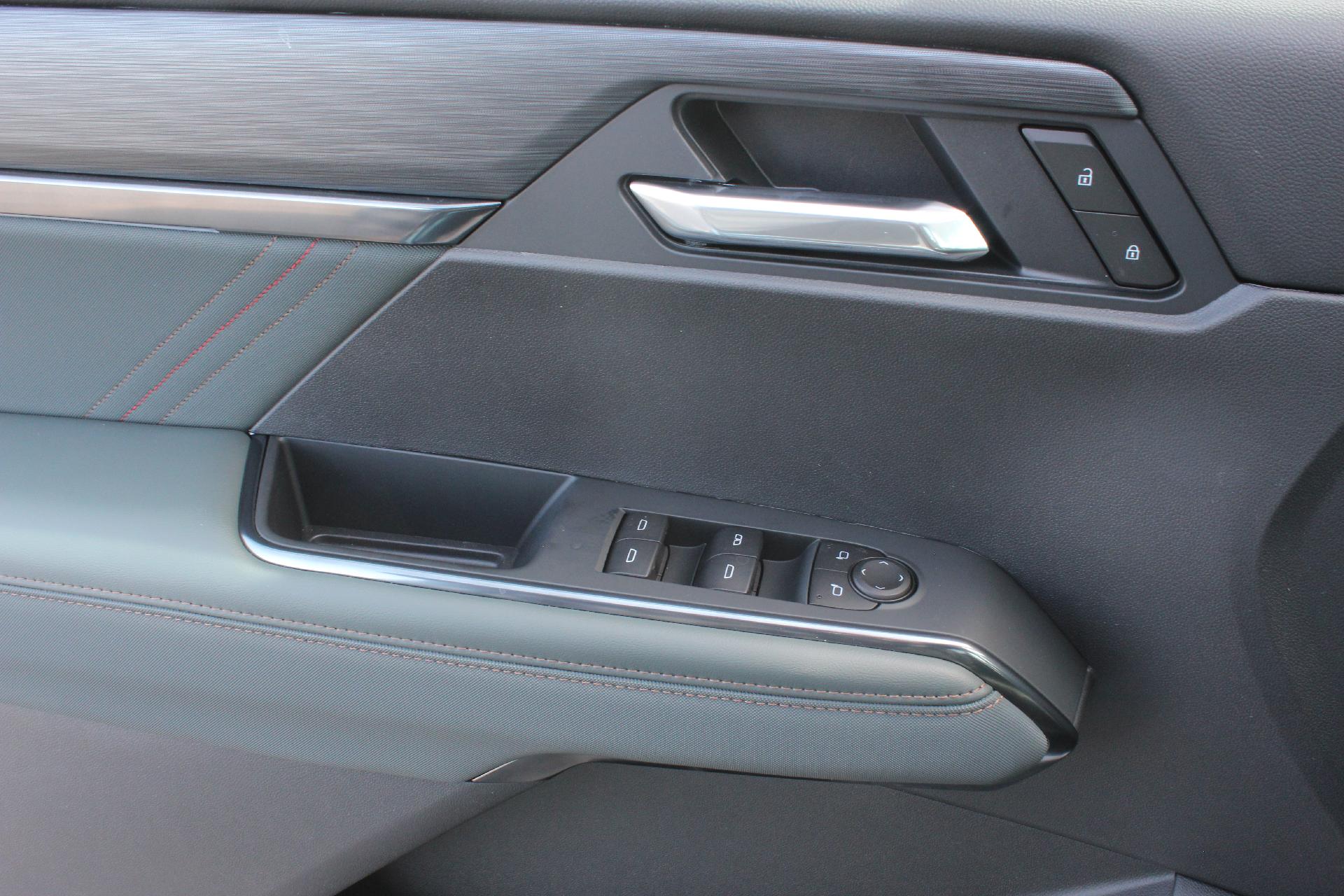 2025 GMC Acadia Vehicle Photo in AURORA, CO 80012-4011