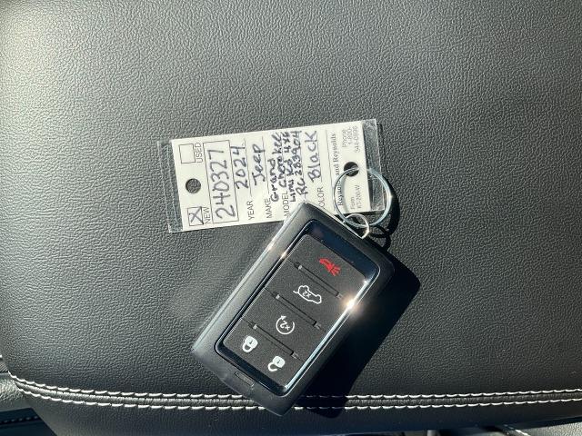 2024 Jeep Grand Cherokee 4xe Vehicle Photo in Kaukauna, WI 54130