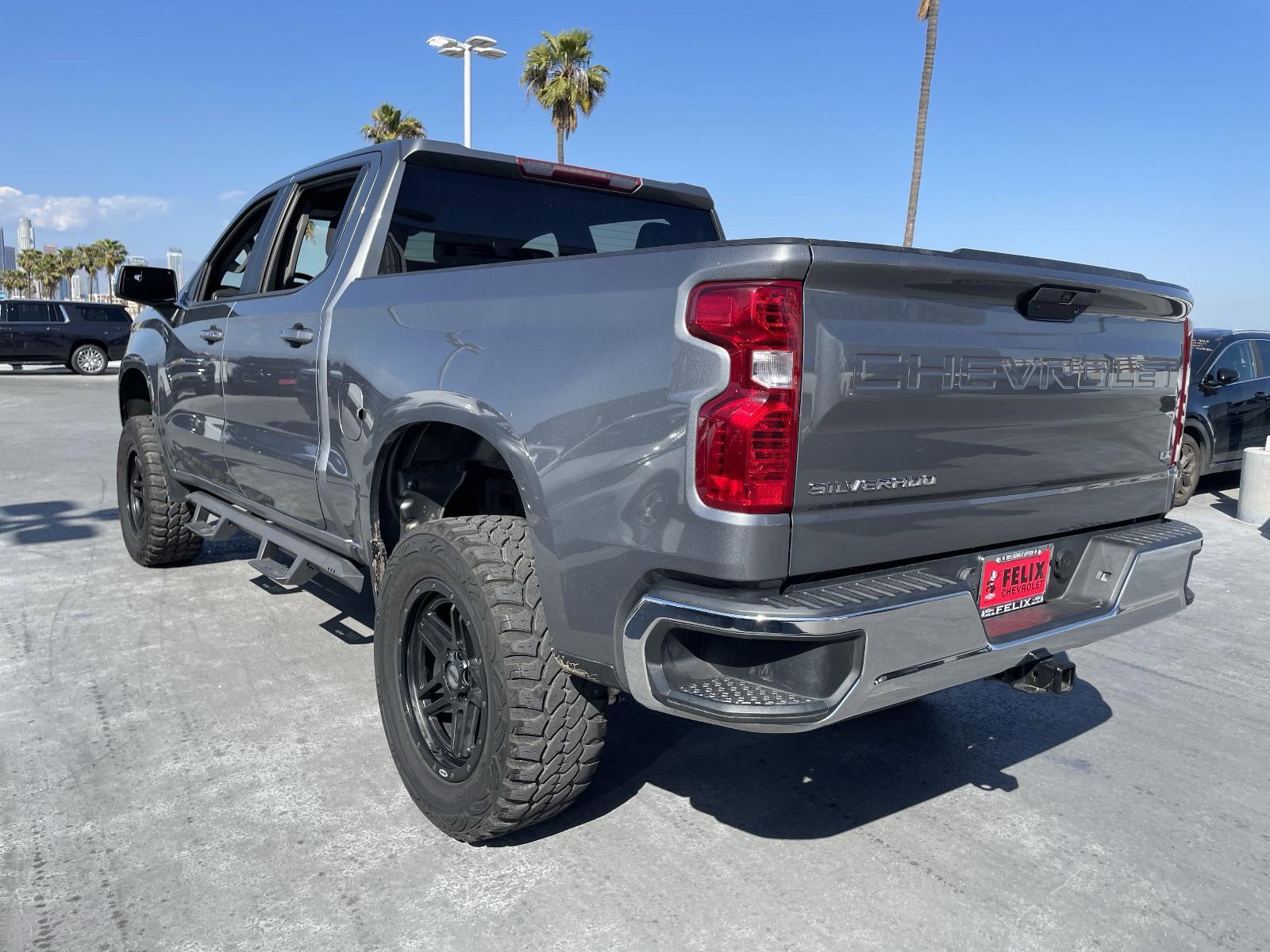 2021 Chevrolet Silverado 1500 Vehicle Photo in LOS ANGELES, CA 90007-3794
