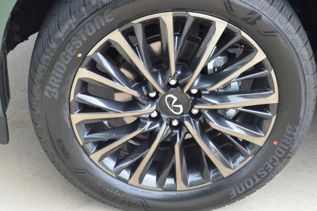 2025 INFINITI QX80 Vehicle Photo in Houston, TX 77090