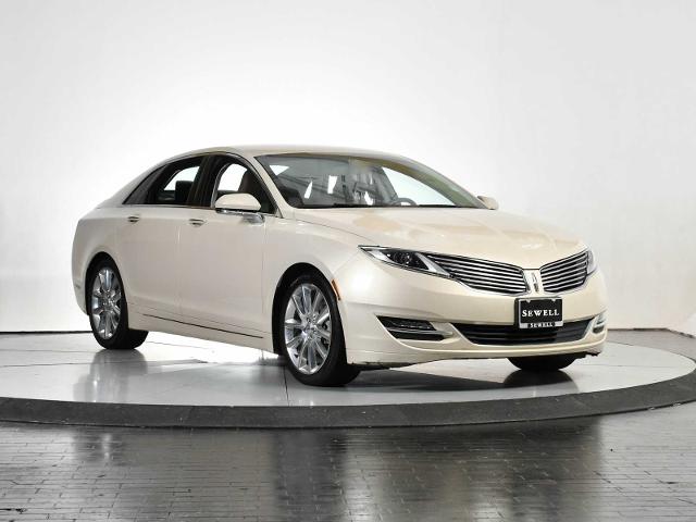 2016 Lincoln MKZ Vehicle Photo in DALLAS, TX 75235