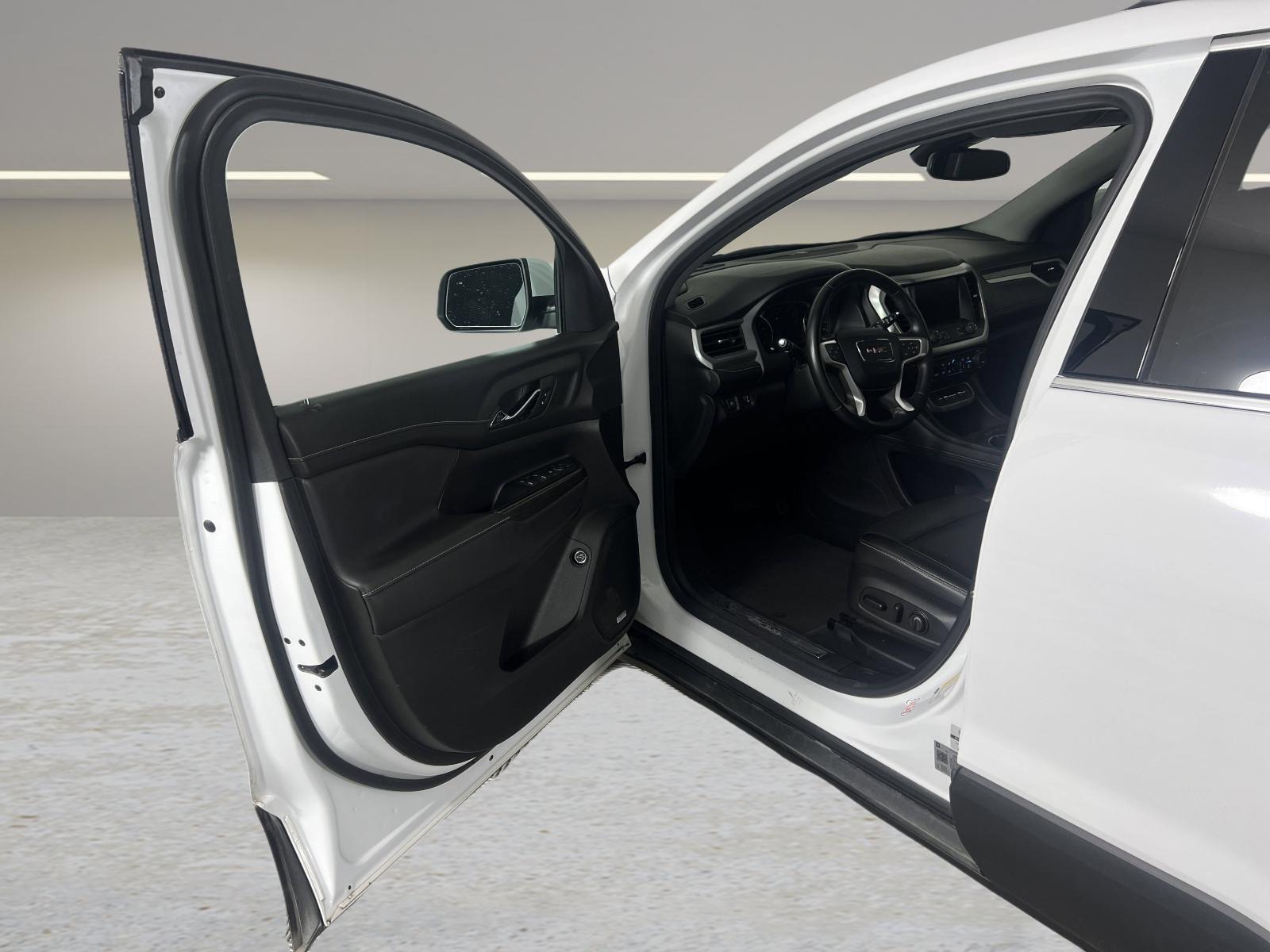 2023 GMC Acadia Vehicle Photo in GEORGETOWN, TX 78626-7508