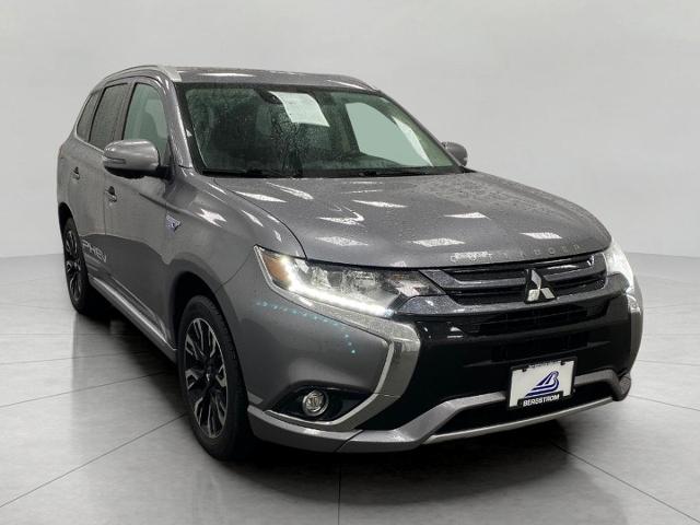 2018 Mitsubishi Outlander PHEV Vehicle Photo in Appleton, WI 54913