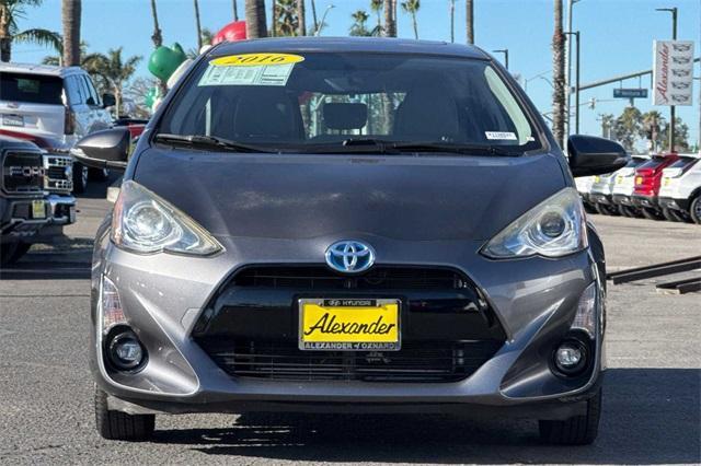 2016 Toyota Prius c Four photo 9