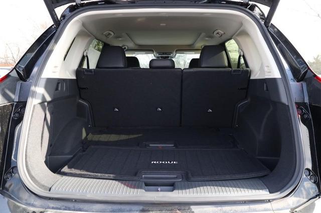 2025 Nissan Rogue Vehicle Photo in Ballwin, MO 63011