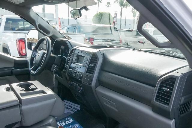 2019 Ford Super Duty F-350 SRW Vehicle Photo in VENTURA, CA 93003-8585