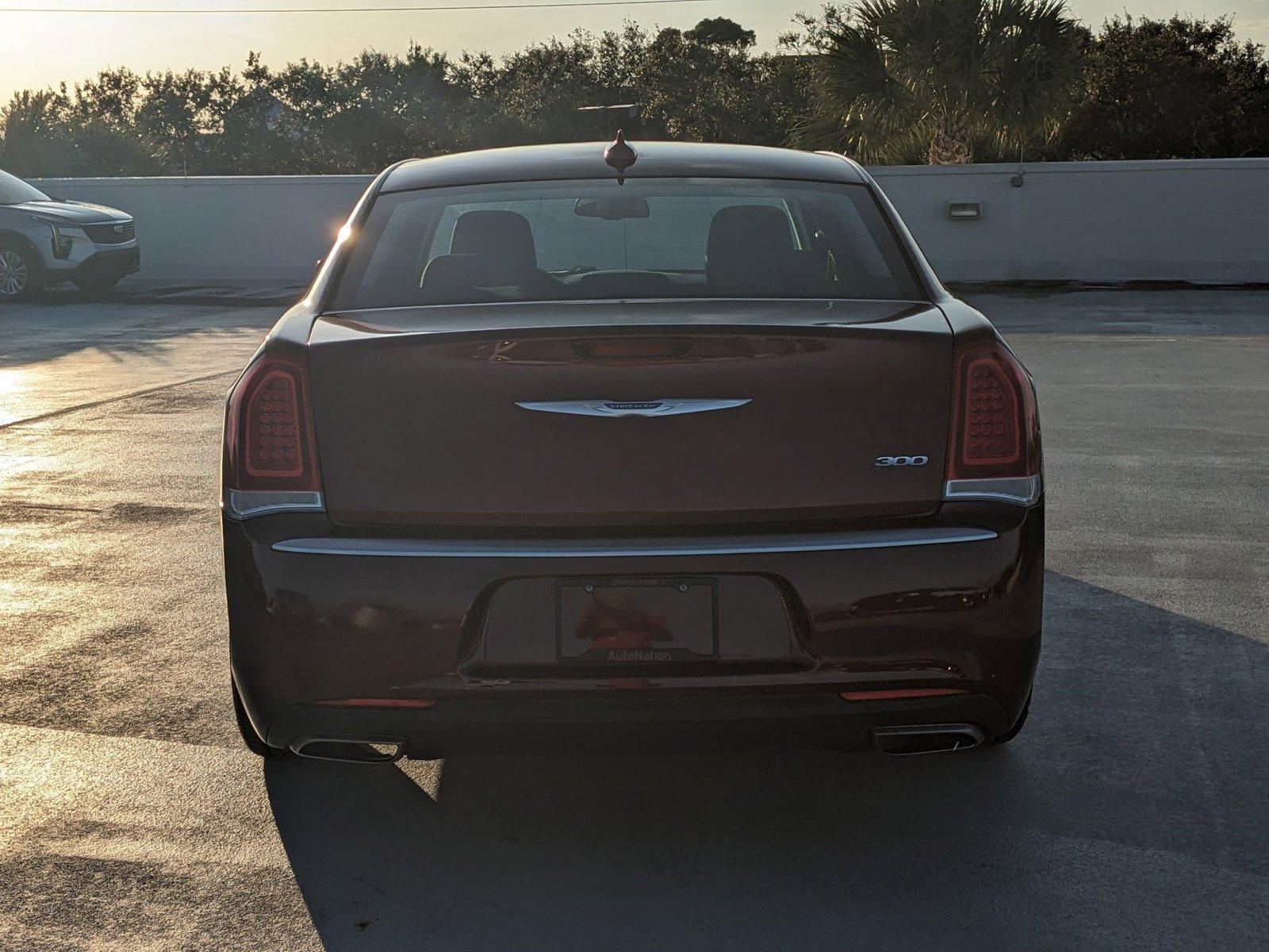 2018 Chrysler 300 Vehicle Photo in WEST PALM BEACH, FL 33407-3296