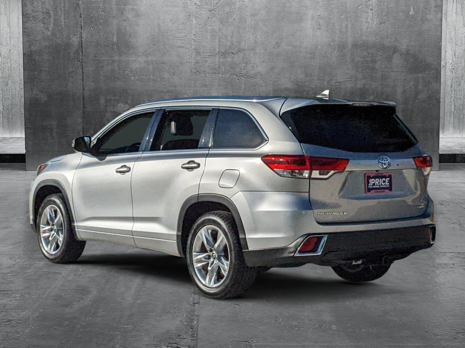 2017 Toyota Highlander Vehicle Photo in Davie, FL 33331