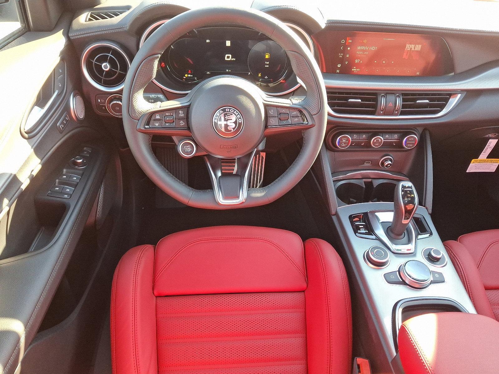 2025 Alfa Romeo Stelvio Vehicle Photo in Mechanicsburg, PA 17050