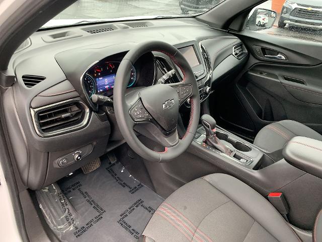 2023 Chevrolet Equinox Vehicle Photo in MOON TOWNSHIP, PA 15108-2571