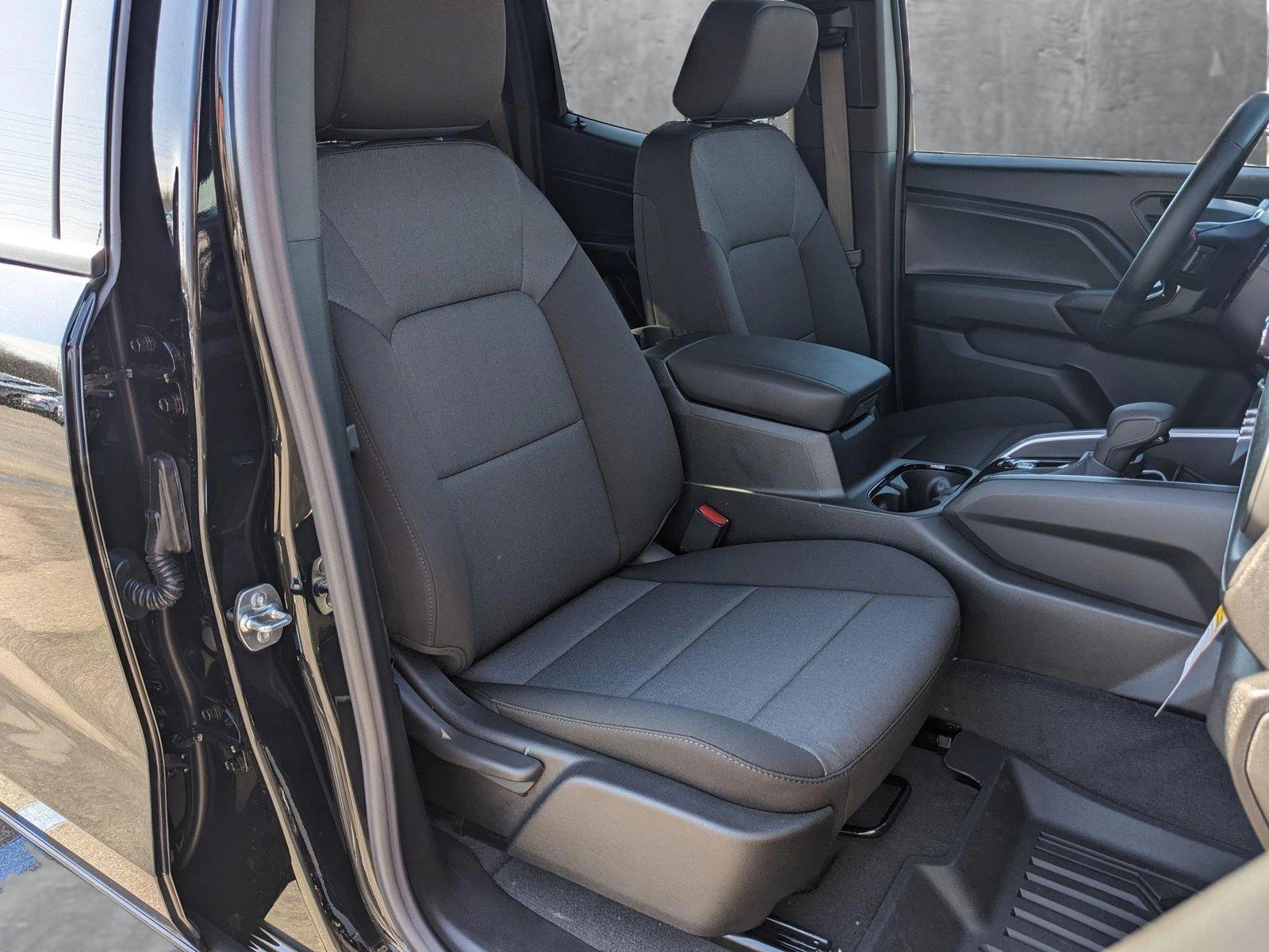 2025 Chevrolet Colorado Vehicle Photo in HOUSTON, TX 77034-5009