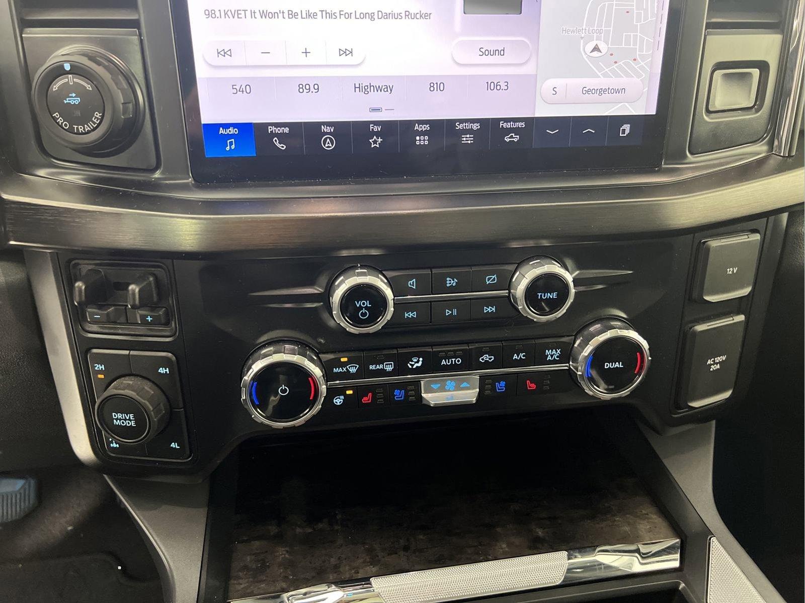 2024 Ford Super Duty F-250 SRW Vehicle Photo in GEORGETOWN, TX 78626-7508