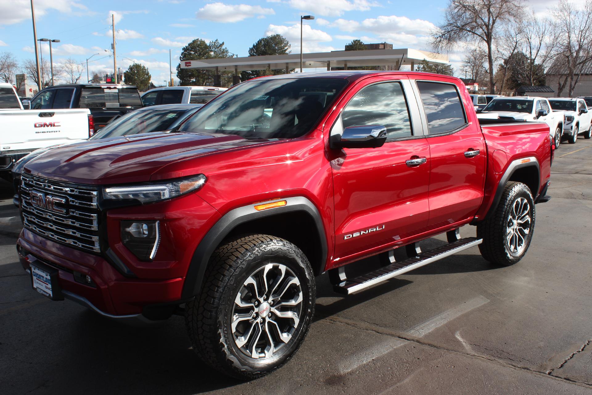 2025 GMC Canyon Vehicle Photo in AURORA, CO 80012-4011