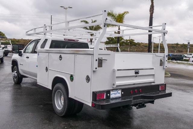 2025 Chevrolet Silverado 3500 HD CC Vehicle Photo in VENTURA, CA 93003-8585