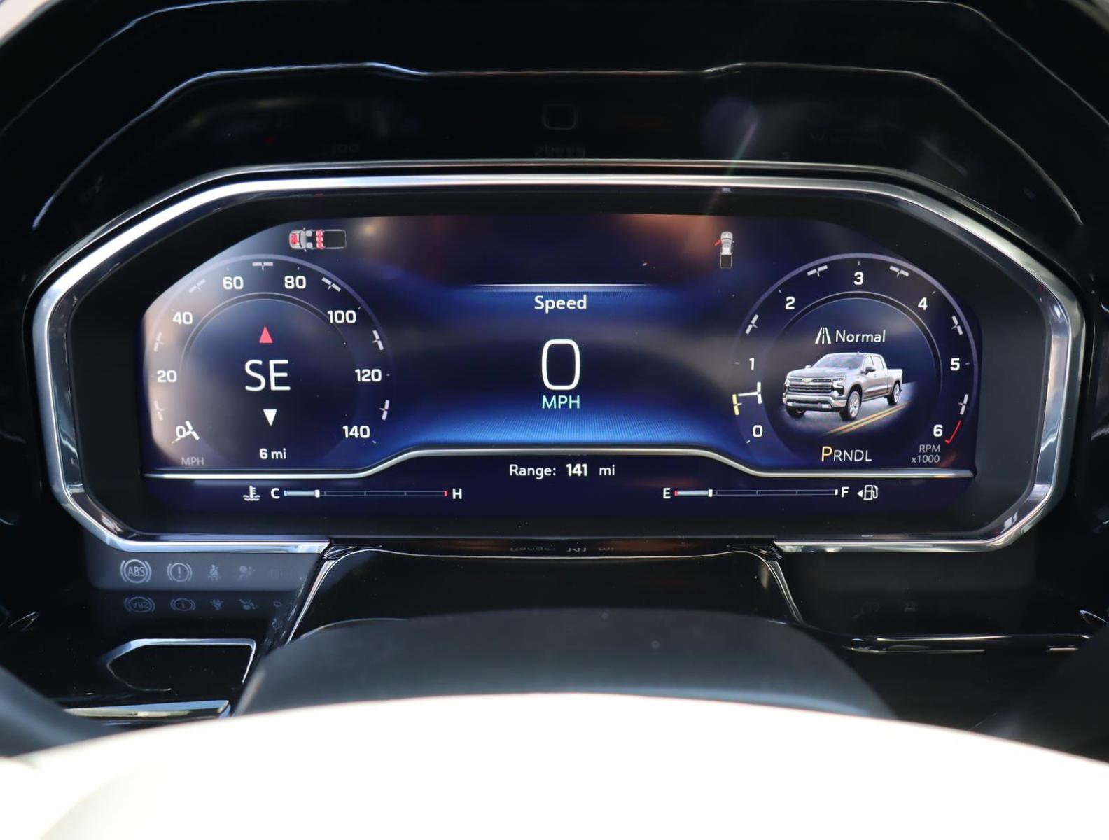 2025 Chevrolet Silverado 1500 Vehicle Photo in LOS ANGELES, CA 90007-3794