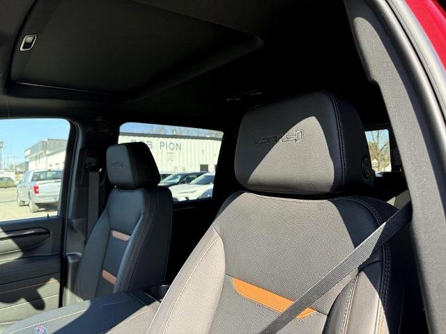 2025 GMC Sierra 3500HD Vehicle Photo in CHICOPEE, MA 01020-5001