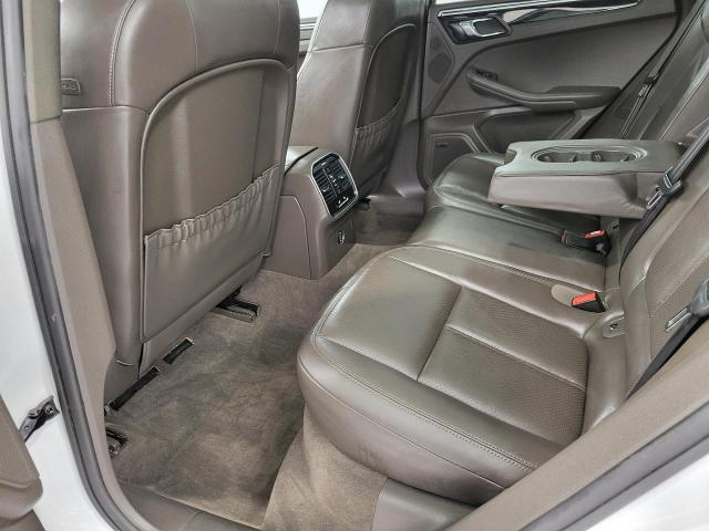 2017 Porsche Macan Vehicle Photo in OSHKOSH, WI 54904-7811