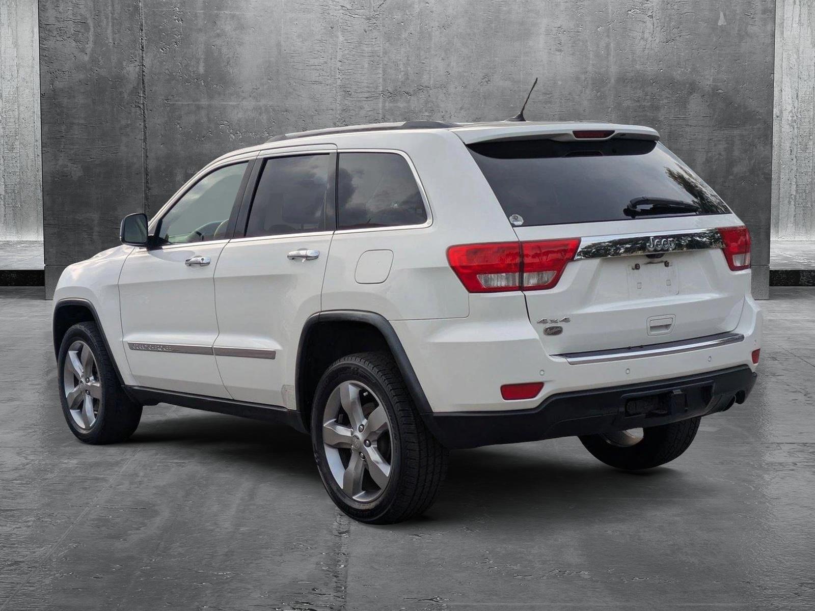 2011 Jeep Grand Cherokee Vehicle Photo in WEST PALM BEACH, FL 33407-3296