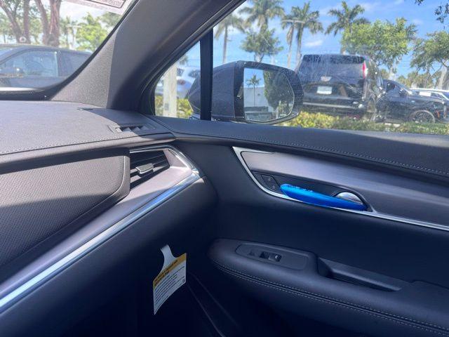 2025 Cadillac XT5 Vehicle Photo in DELRAY BEACH, FL 33483-3294