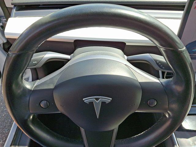 2018 Tesla Model 3 Vehicle Photo in DANBURY, CT 06810-5034