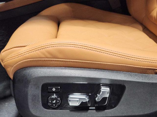 2025 BMW X7 xDrive40i Vehicle Photo in GRAPEVINE, TX 76051