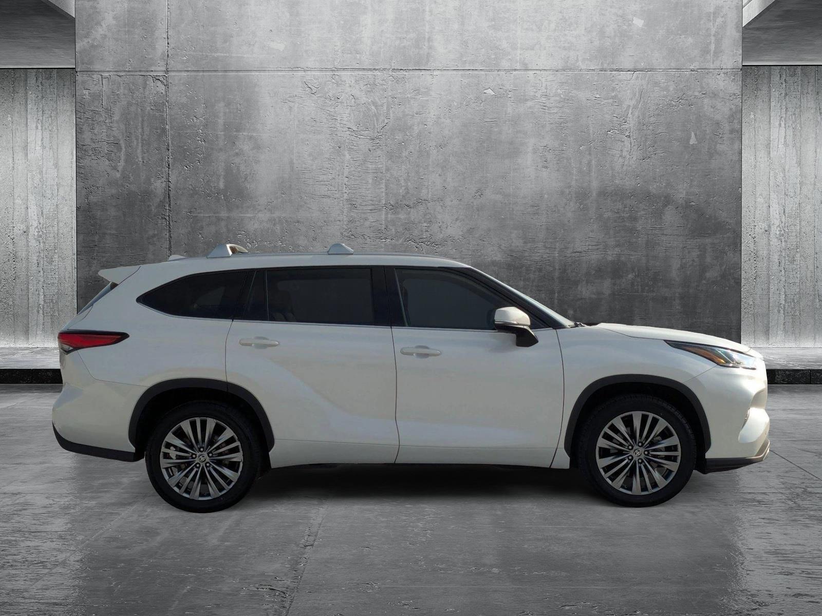 2021 Toyota Highlander Vehicle Photo in Clearwater, FL 33765