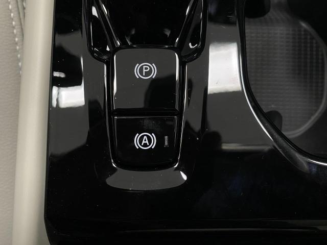 2025 Volvo XC40 Vehicle Photo in Appleton, WI 54913