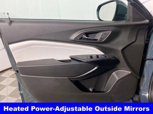 2025 Chevrolet Trax Vehicle Photo in BROCKTON, MA 02301-7113