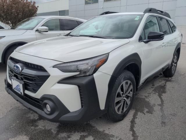 2025 Subaru Outback Vehicle Photo in Green Bay, WI 54304