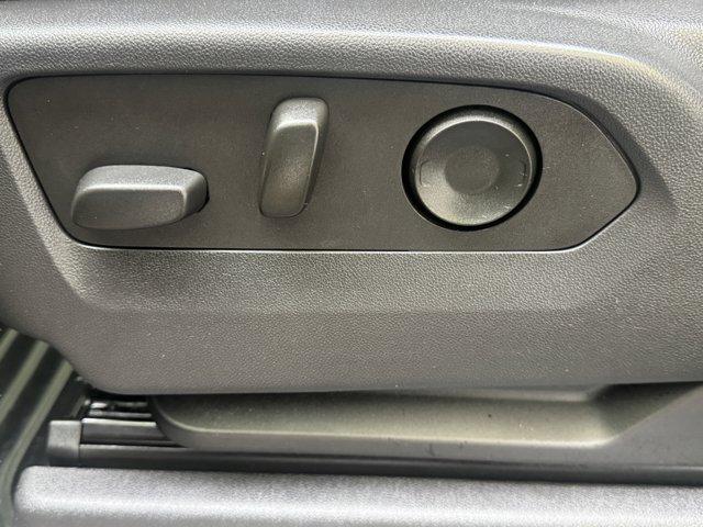 2023 GMC Sierra 1500 Vehicle Photo in LEOMINSTER, MA 01453-2952