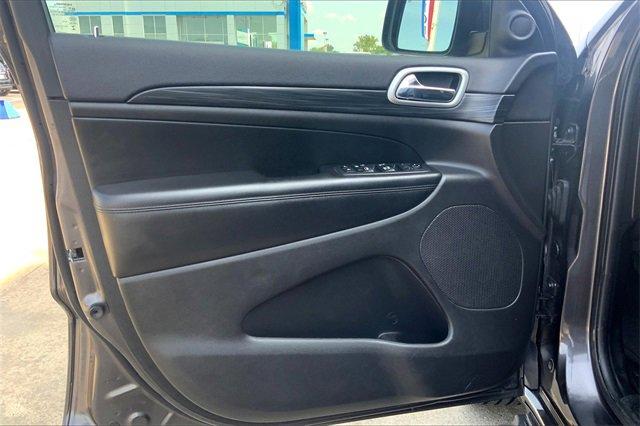 2019 Jeep Grand Cherokee Vehicle Photo in TOPEKA, KS 66609-0000