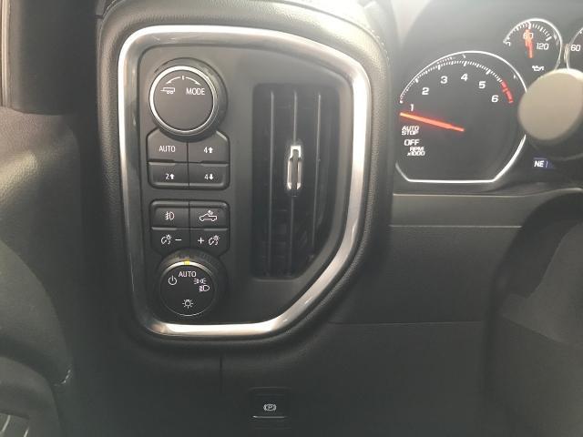 2021 Chevrolet Silverado 1500 Vehicle Photo in GREEN BAY, WI 54303-3330