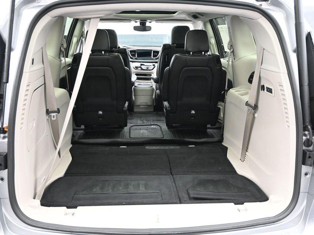 2018 Chrysler Pacifica Vehicle Photo in Marion, IA 52302